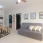 Bright & Relaxing Full Apartment