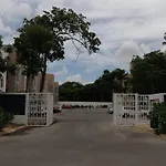 Residencial con seguridad y áreas recreativas.
