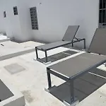 Residencial con seguridad y áreas recreativas.