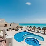 Hotelzone L17 Beach Access
