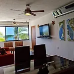 Sea Front 2Br 2Bth Condo, Pool, Kayak And Parking