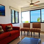 Sea Front 2Br 2Bth Condo, Pool, Kayak And Parking
