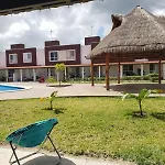 Descanso y diversión en privadas turquesa. Casa con alberca y terraza, Ven y disfruta.