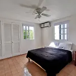 3 Bedrooms Queen Beds Appartement / Bonampak Ave.