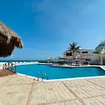 Panoramic Oceanview Private Rooftop Brisas1409