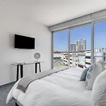 Luxury 3Br Condo* Rooftop Pool, Near The Beach