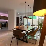 Kings Home - Big Modern House With Pool