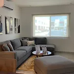 Kings Home - Big Modern House With Pool