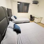 Departamento de 3 habitaciones y 3 baños.