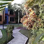 Cozy Townhouse In Great Location