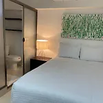 Deco 2 Downtown 3 Bed Apartment Renewed
