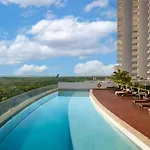 Suites Malecon Cancun