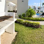 3Br Beautiful House With Pool Close To The Beach!