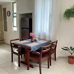 Amplio Departamento Centro Cancun
