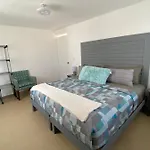 Apartamento Con Comedor Exterior