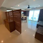 Ocean View Giness