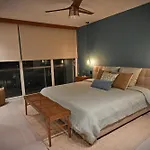 Beachfront Apartment Blue Vista