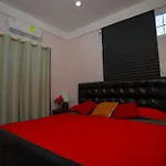 Centrico Y Comodo Departamento, Sobre Avenida Principal En Cancun.