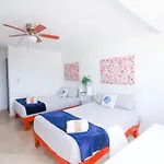 Confortable With Beautiful Sunset View And Beach