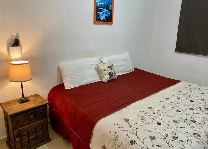 Casa nueva con 3 recamaras y a un lado de alberca