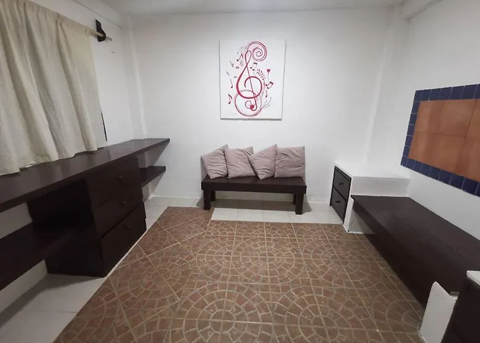 Centric Apartment Close To Ado