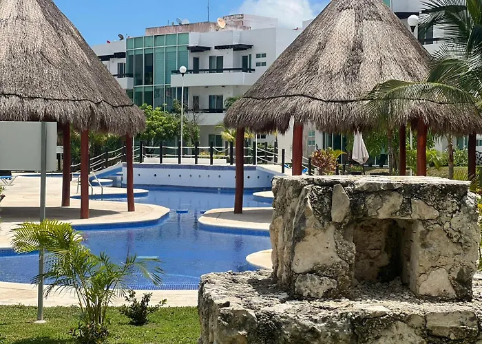Casa Con Alberca Y Jardin En Cancun