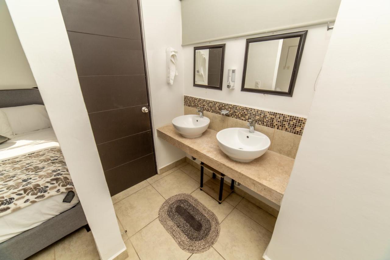 Liverte Condos- Downtown With Pool Apartment Cancun