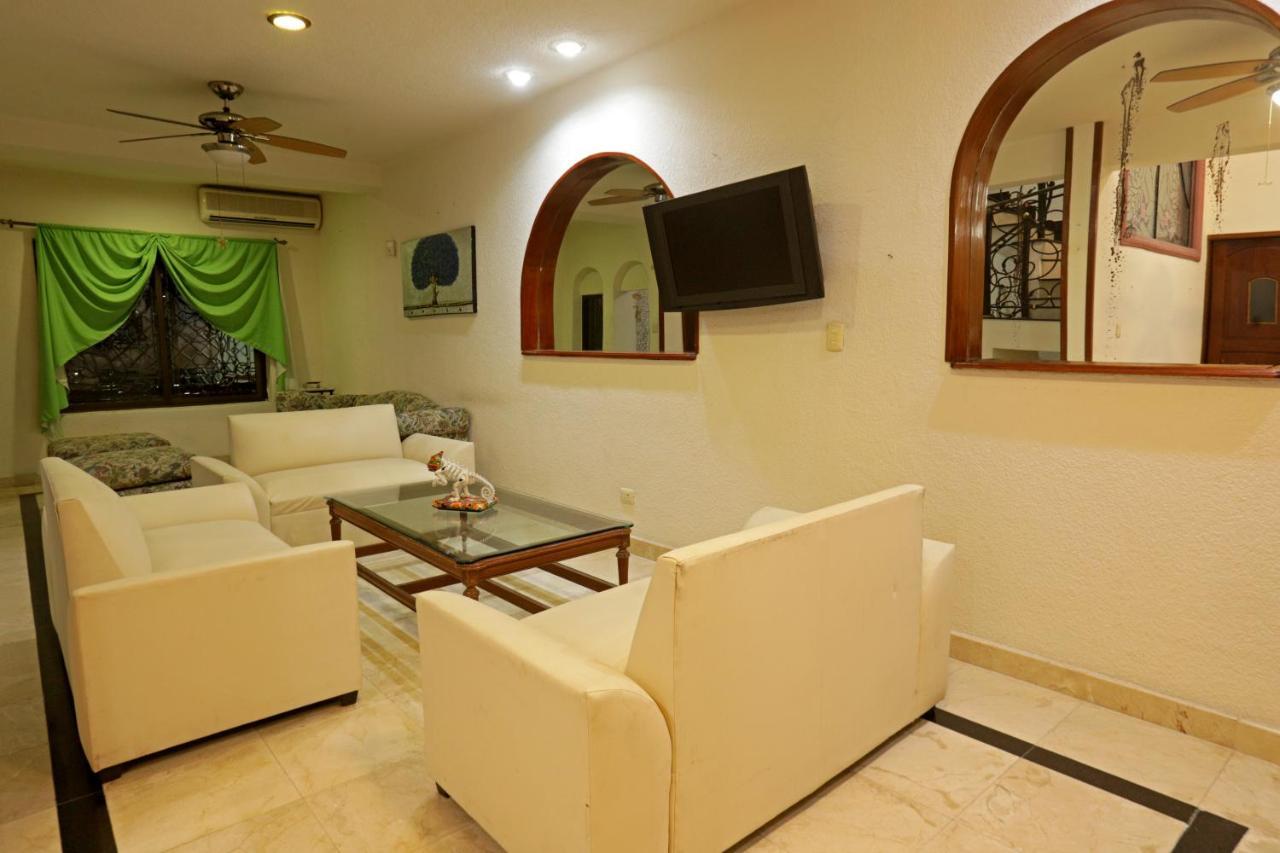 Bed and breakfast Colibri House Cancún