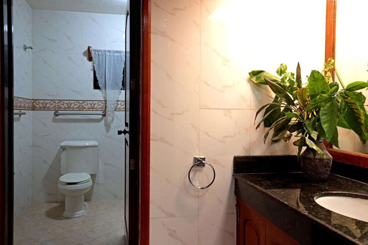 Colibri House *