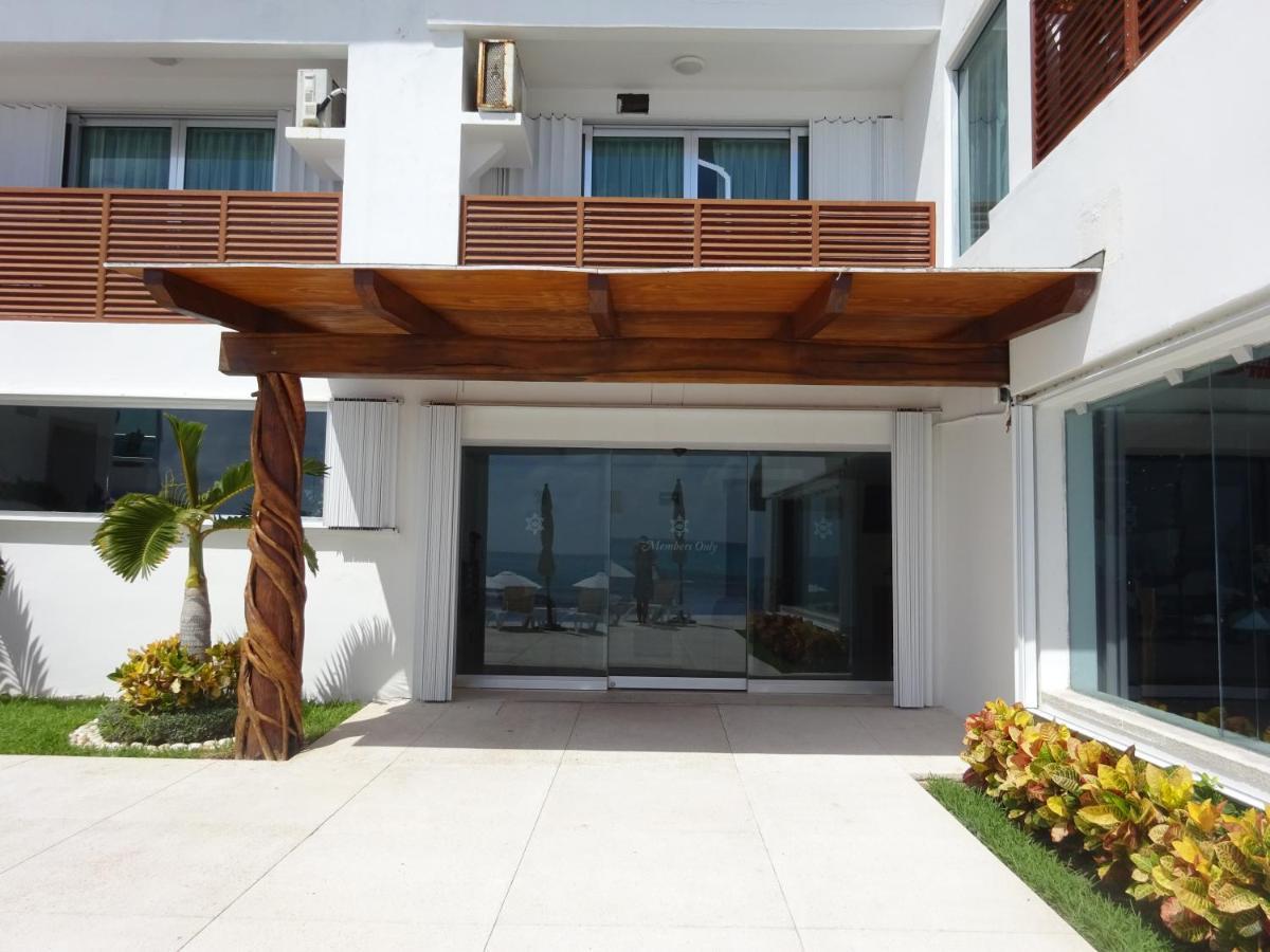 Ocean Front, Amazing Views Apartamento