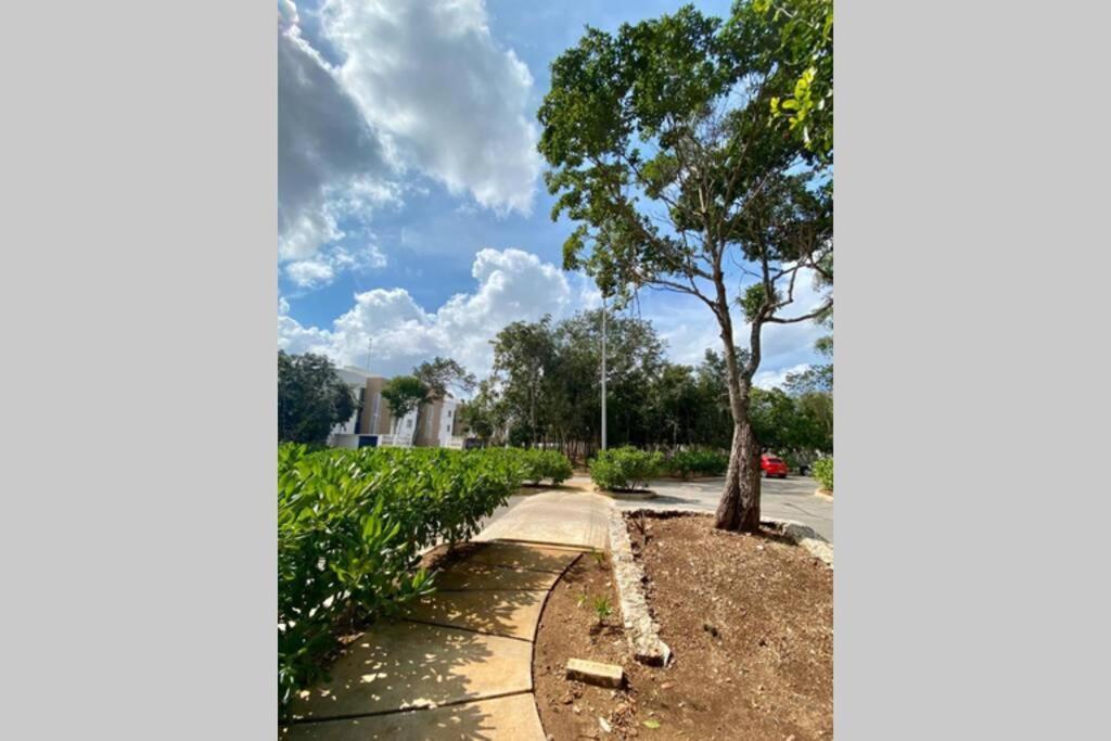 Residencial Con Seguridad Y áreas Recreativas. * Cancún