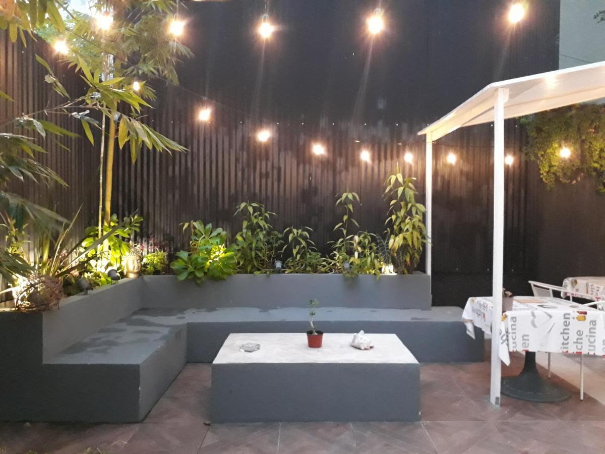 In Guest - 2, Private Bathroom, A C, Wi-fi 50 Mbps In Downtown * Cancún