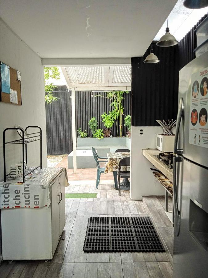 Pensión In Guest - 2, Private Bathroom, A C, Wi-fi 50 Mbps In Downtown