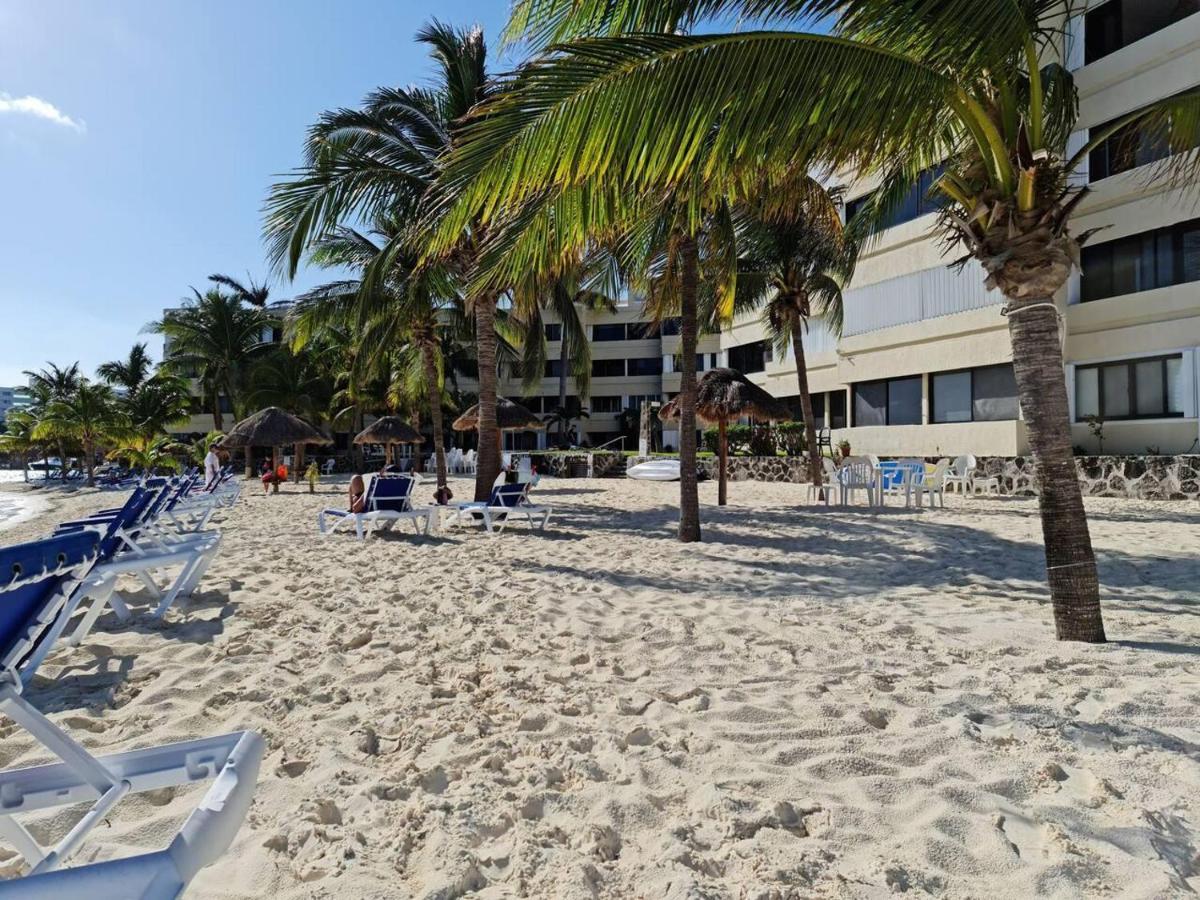 Sea Front 2br 2bth Condo, Pool, Kayak And Parking Apartment