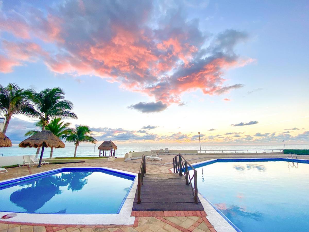 Penthouse Spectacular Ocean View Terrace Brisas Zone Cancun