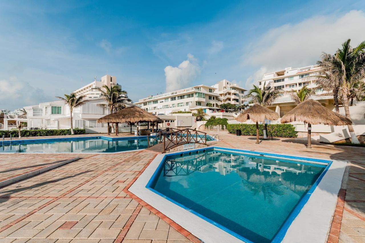 Apartahotel Rooftop Private Jacuzzi In Beach Front Penthouse Cancún