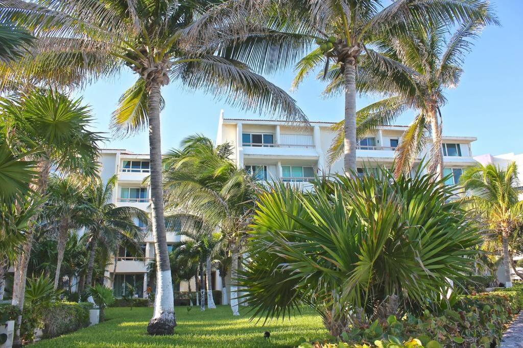 Beachfront Ph+Roof Garden, Ocean & Lagoon Views Apartment Cancun
