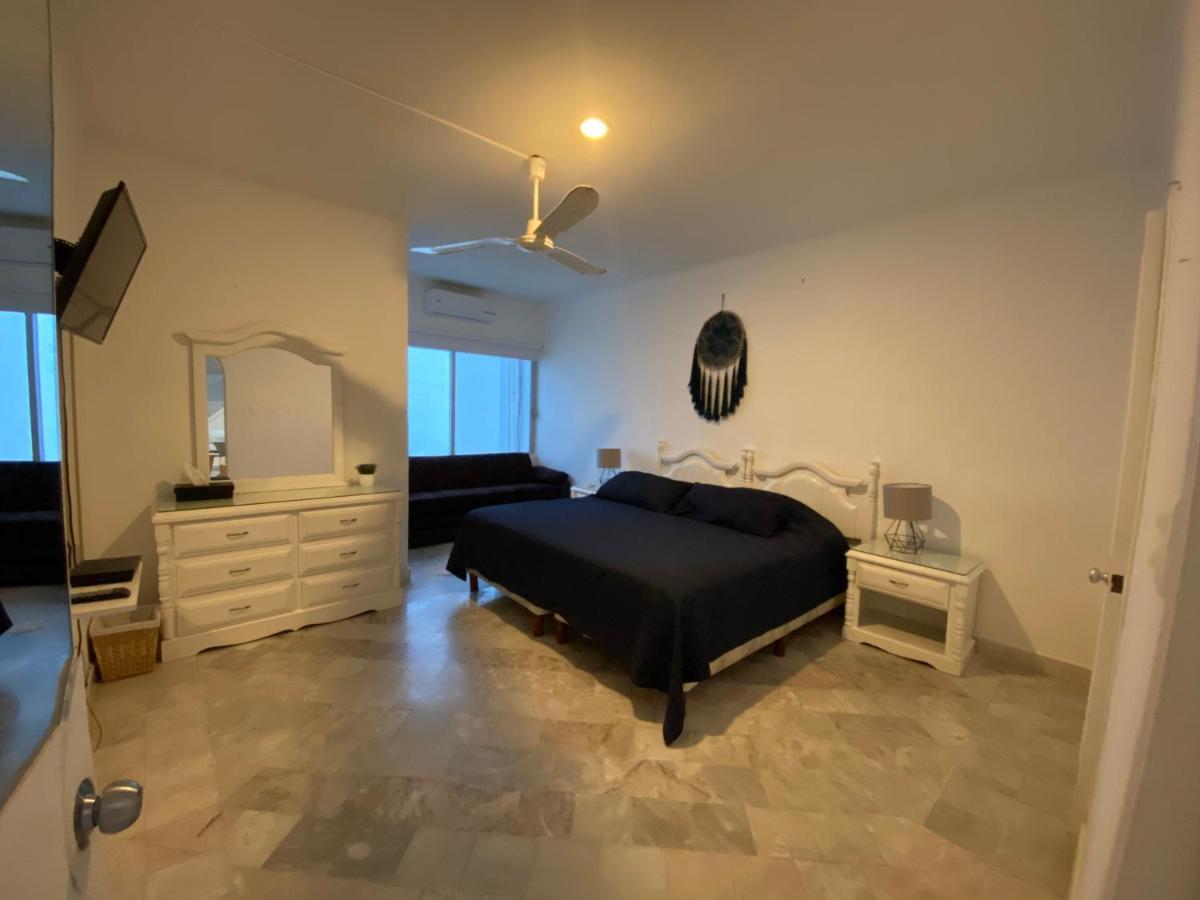 Casa Blanca Zh Kukulkán Mall Cancún