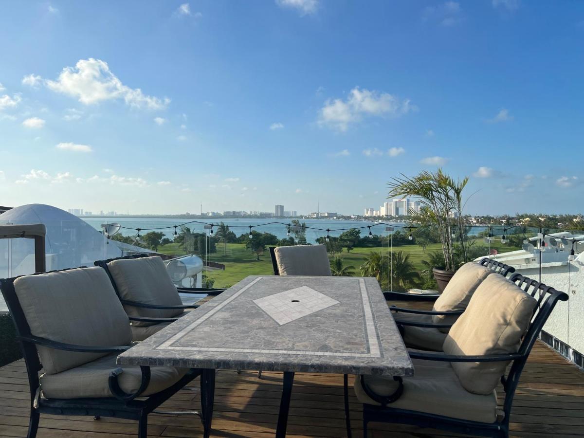 Big Penthouse With Amazing View, Private Rooftop & Jacuzzi