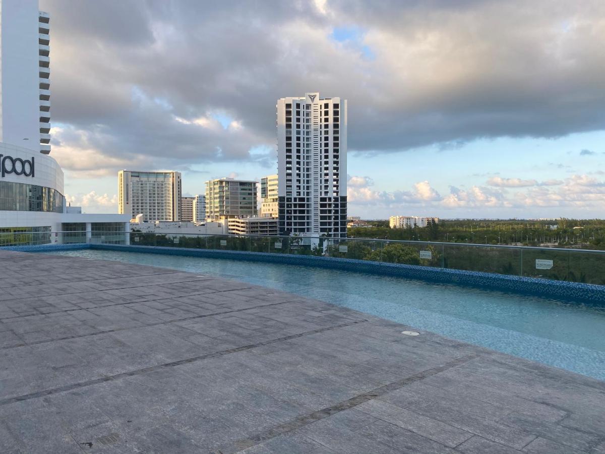 Malecon * Cancun