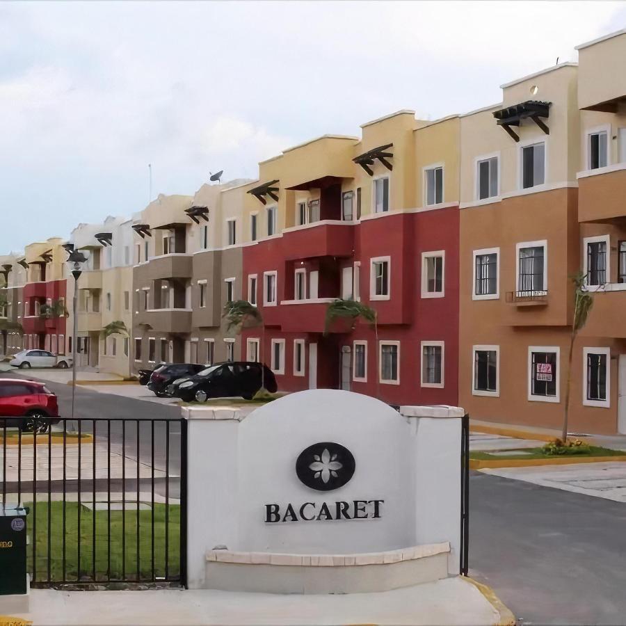 Pretty Hoestel Bacaret! Apartamento