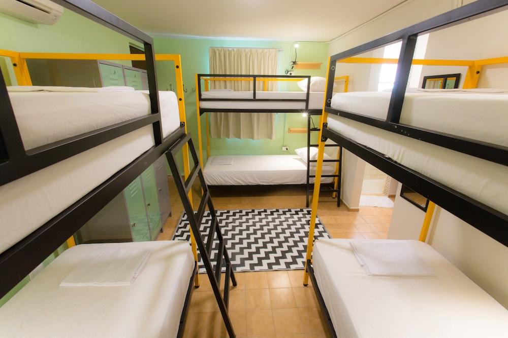 Nilu Cancun Downtown By Selina Hotel 3*