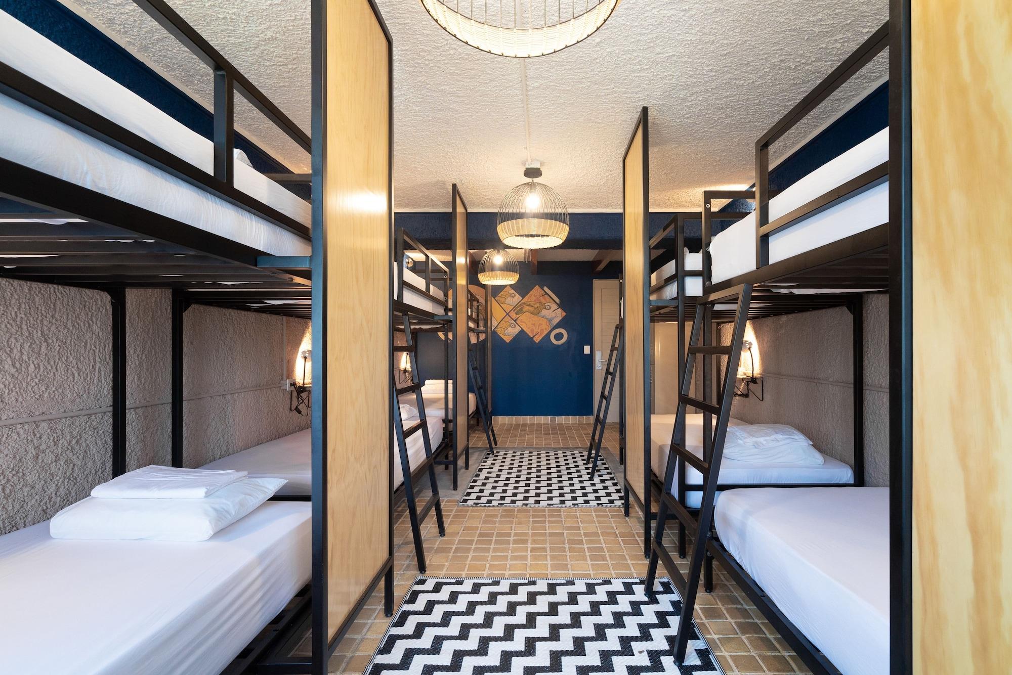 Apartahotel Zone 3*