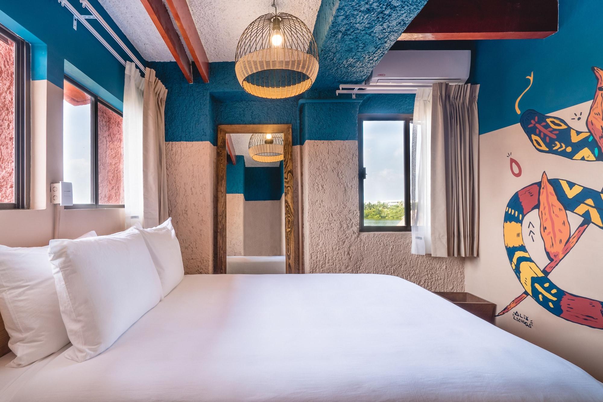 Zone Apartahotel