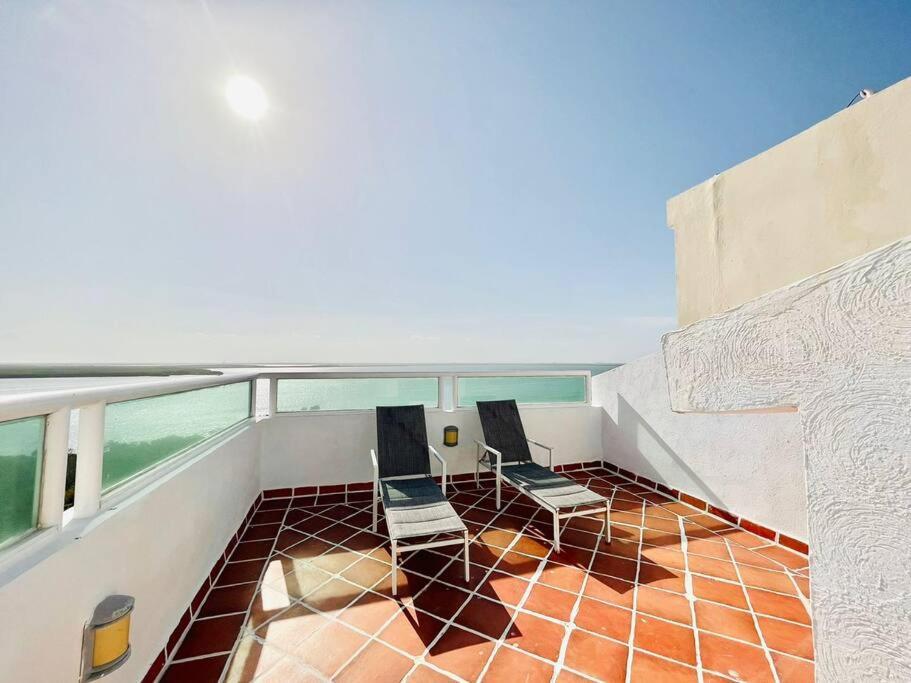 Panoramic Oceanview Private Rooftop Brisas1409