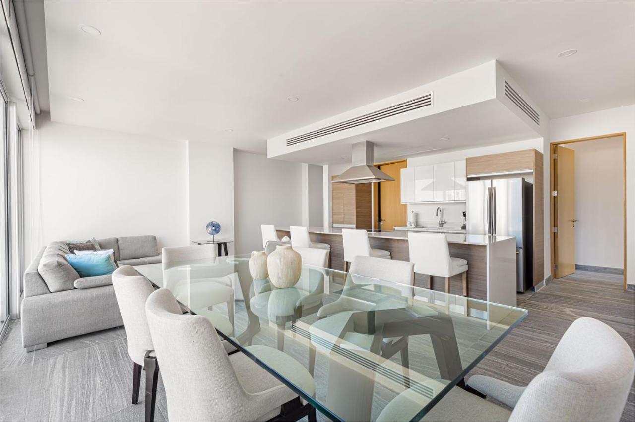 Luxury 3br Condo* Rooftop Pool, Near The * Cancún