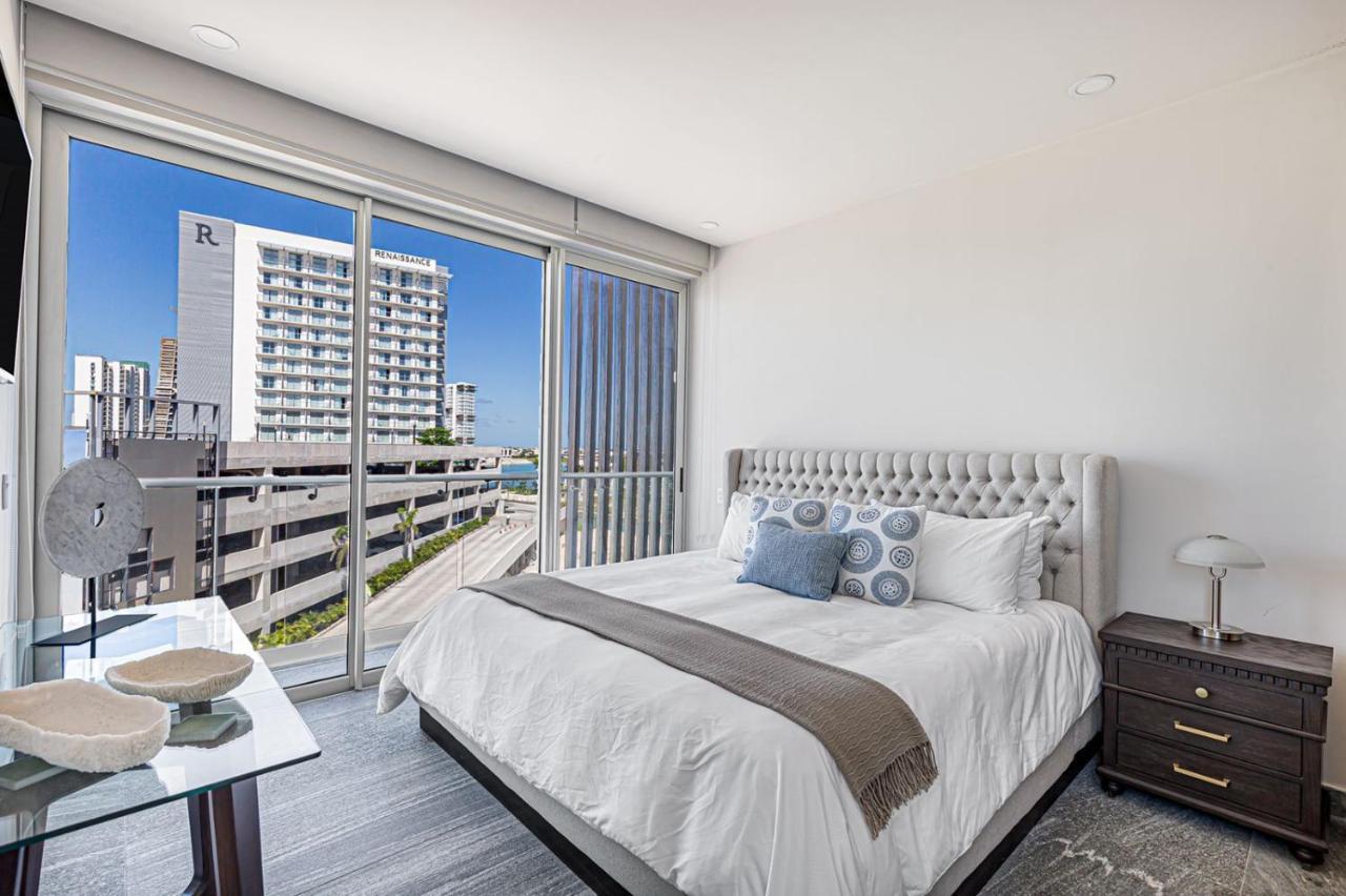 Luxury 3br Condo* Rooftop Pool, Near The Apartamento