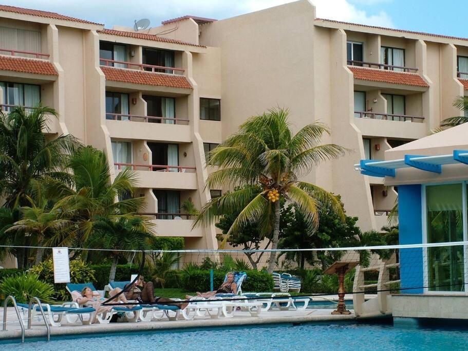 Apartment Solymar Studio #3507, Kilometro 18,7 Boulevard Kukulcan, Access To Cancun's *