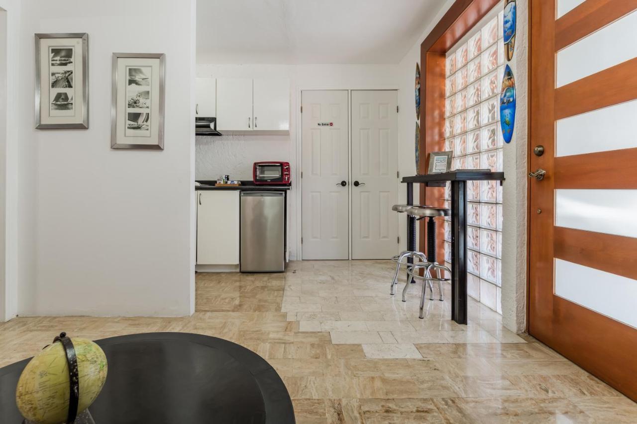 1 In Zona Hotelera