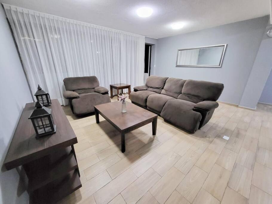 Departamento De 3 Y 3 Baños. Apartamento